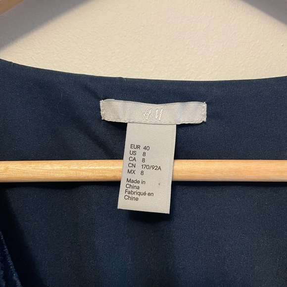 🔵Blue Velvet Dress🔵 - Picture 8 of 8